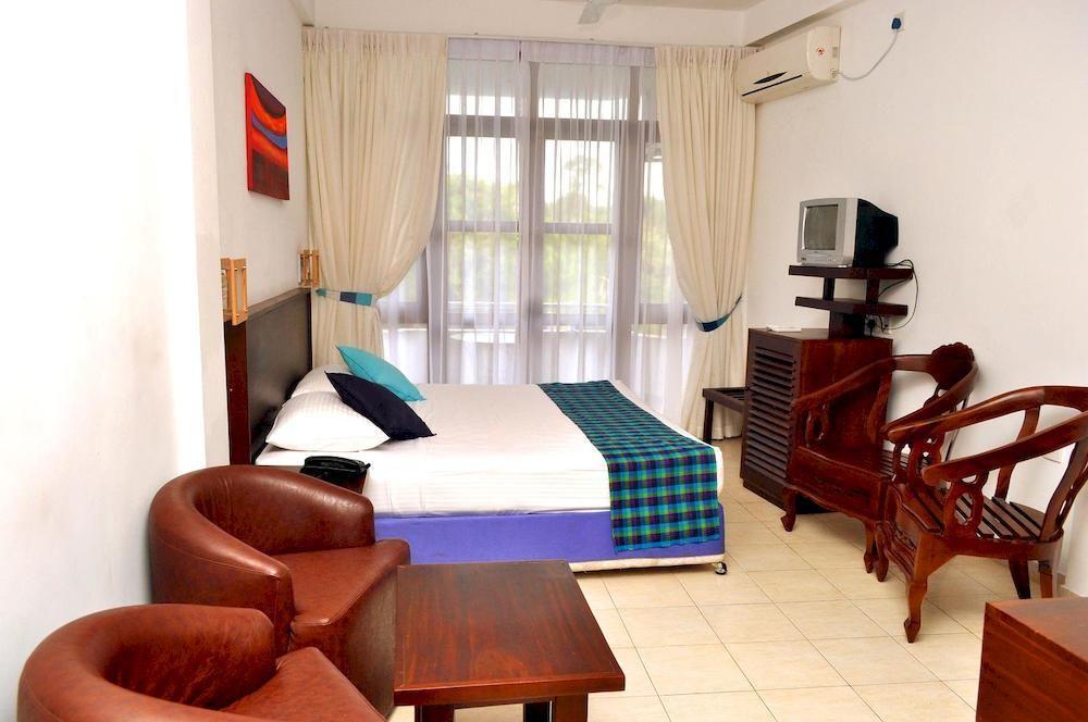 Lavendish Beach Resort Унаватуна Экстерьер фото