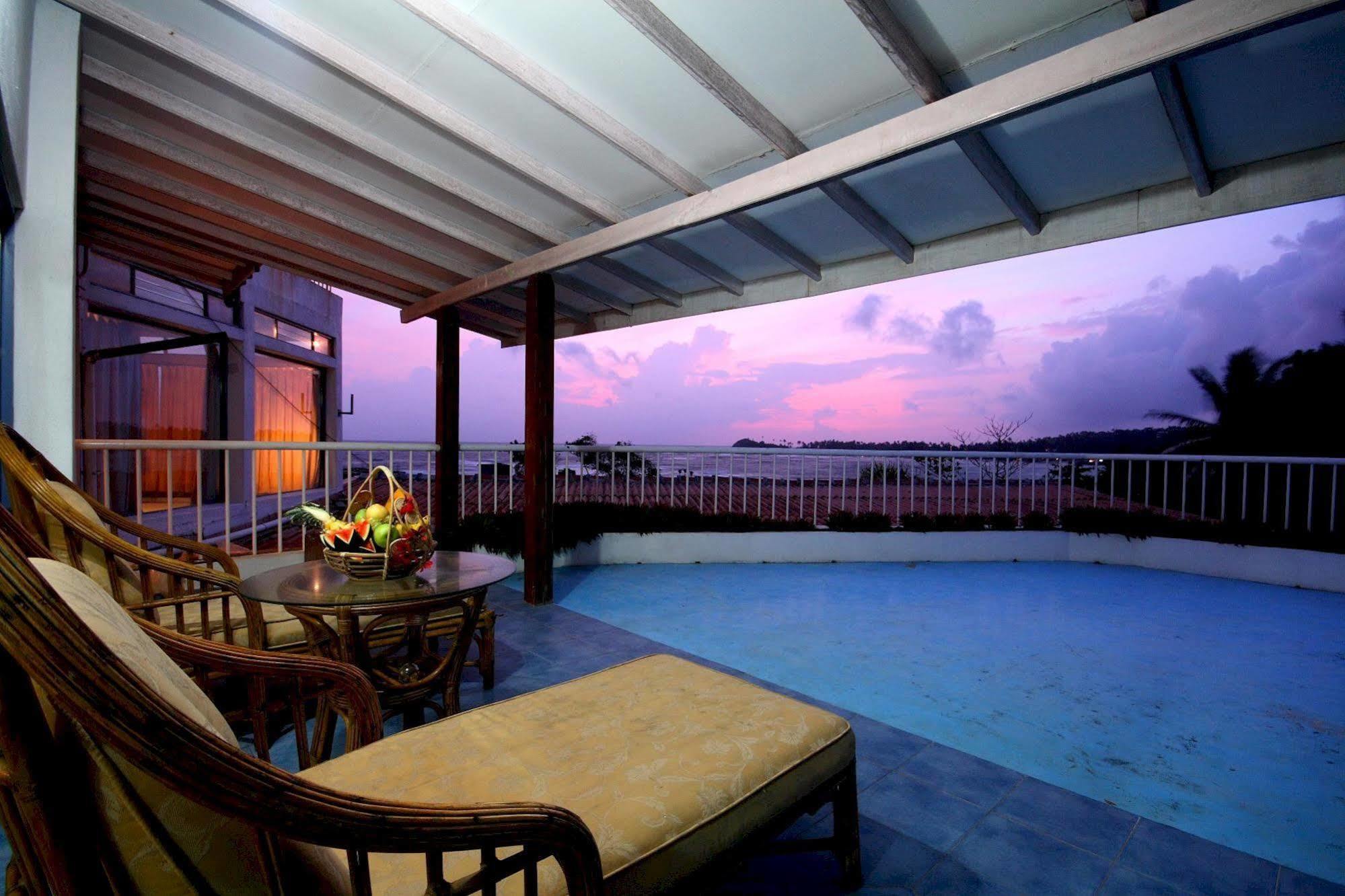Lavendish Beach Resort Унаватуна Экстерьер фото