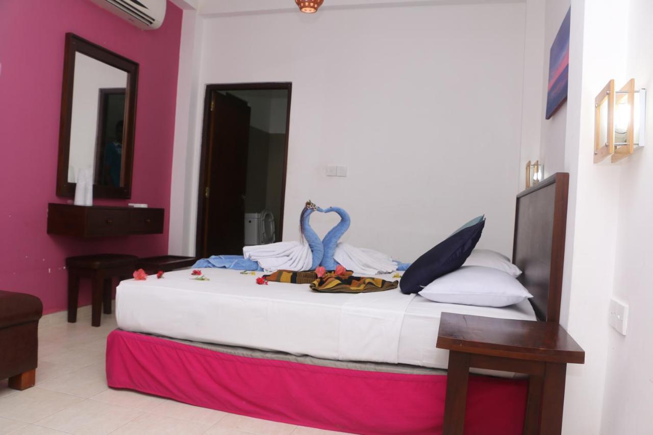 Lavendish Beach Resort Унаватуна Экстерьер фото